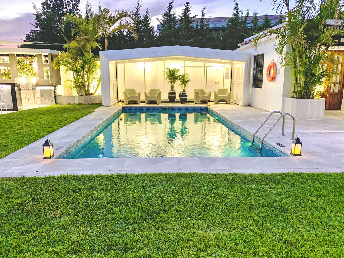 Villa 5 chambres avec salle de jeux 64m², piscine chauffée à Marbella - Photo 12