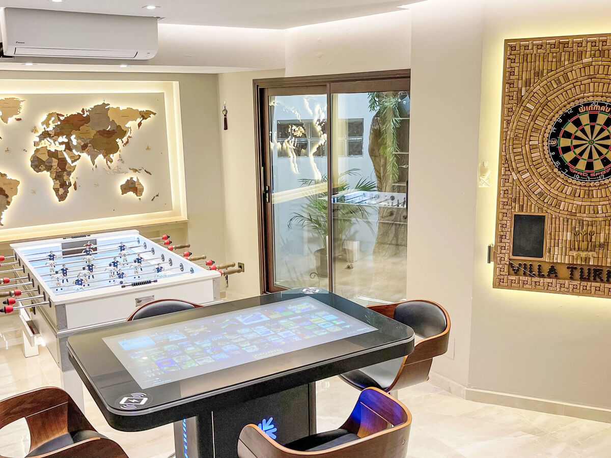 Villa 5 chambres avec salle de jeux 64m², piscine chauffée à Marbella - Photo 53