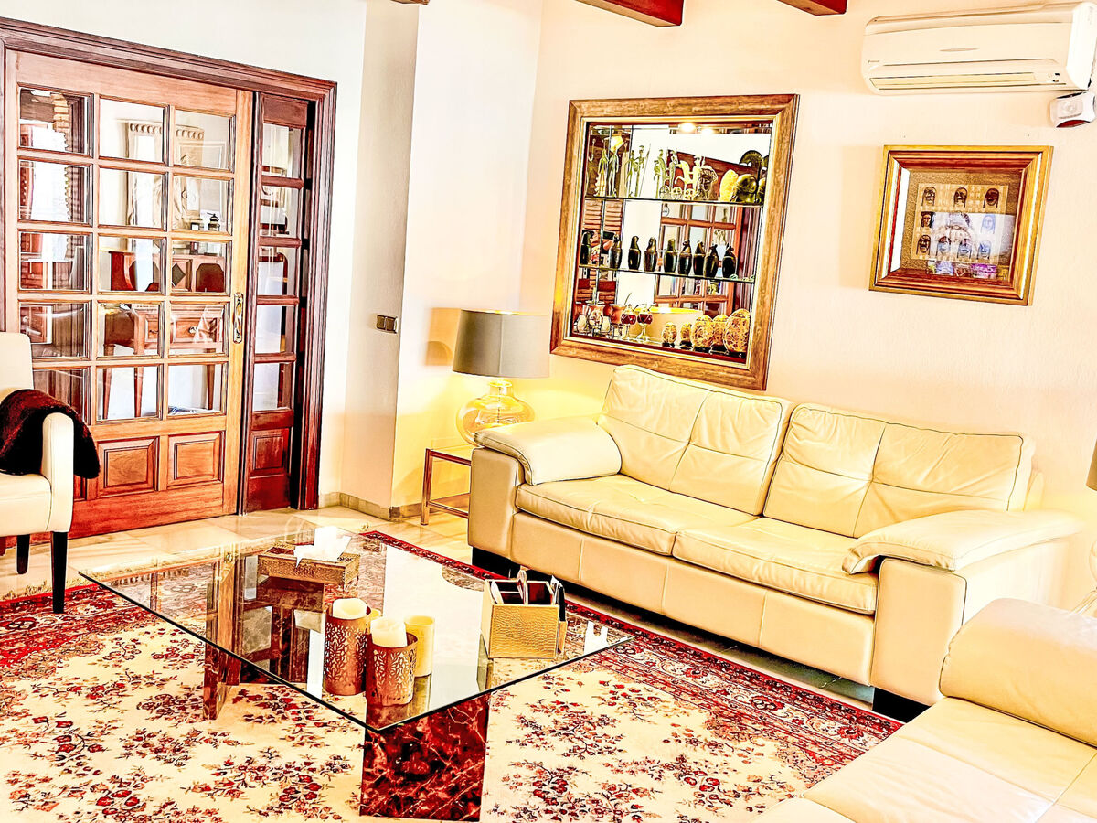 Villa 5 chambres avec salle de jeux 64m², piscine chauffée à Marbella - Photo 68