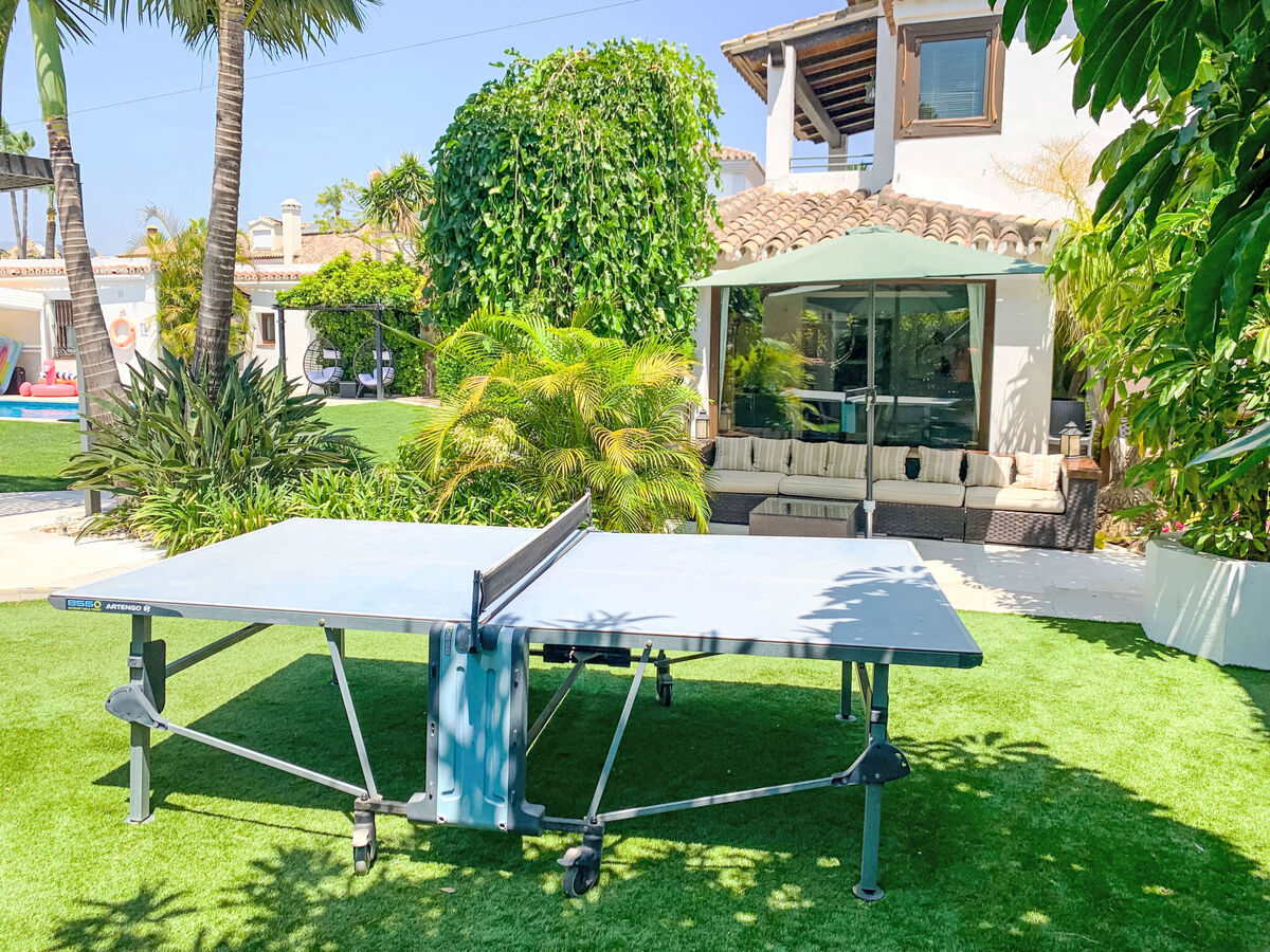 Villa 5 chambres avec salle de jeux 64m², piscine chauffée à Marbella - Photo 72