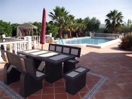Villa im spanischen Stil mit großem Pool und ein - Photo 11
