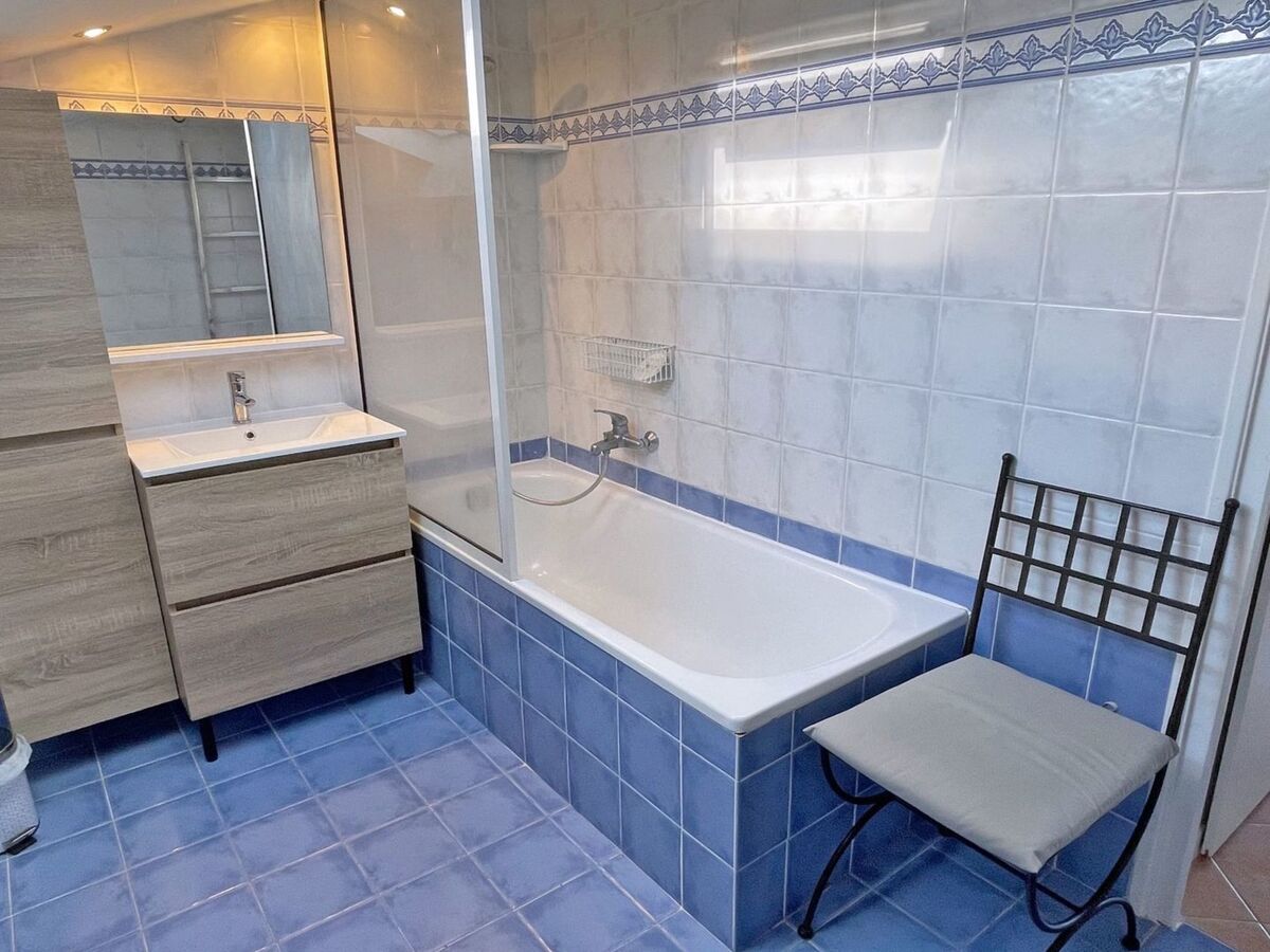 Mazet rénové 2 chambres avec terrasse à Sainte-Maxime - Photo 13