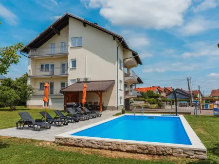 House Dugo Selo M&A – Maison 8 pers. avec piscine : photo 15