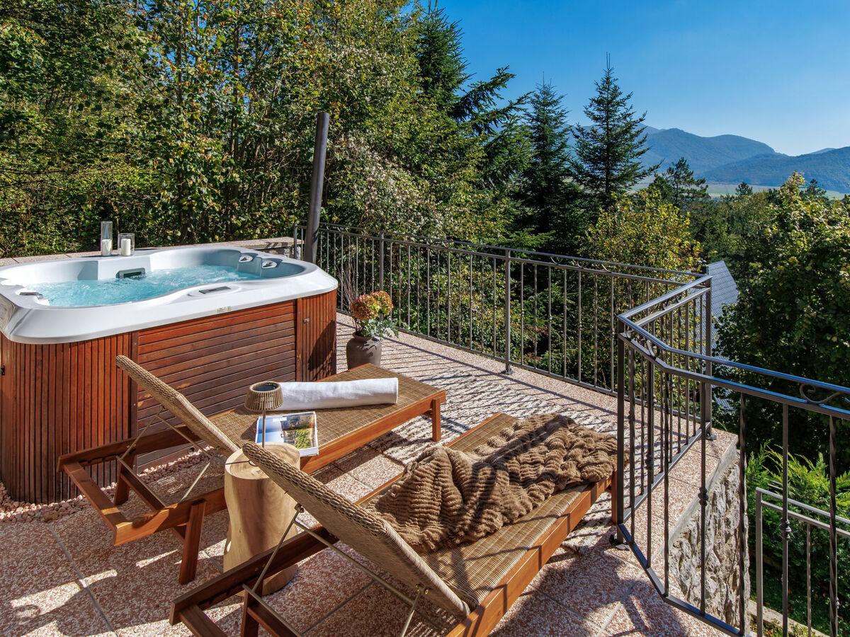 House Hillside Lodge à Fužine, 2 chambres avec jacuzzi - Photo 13