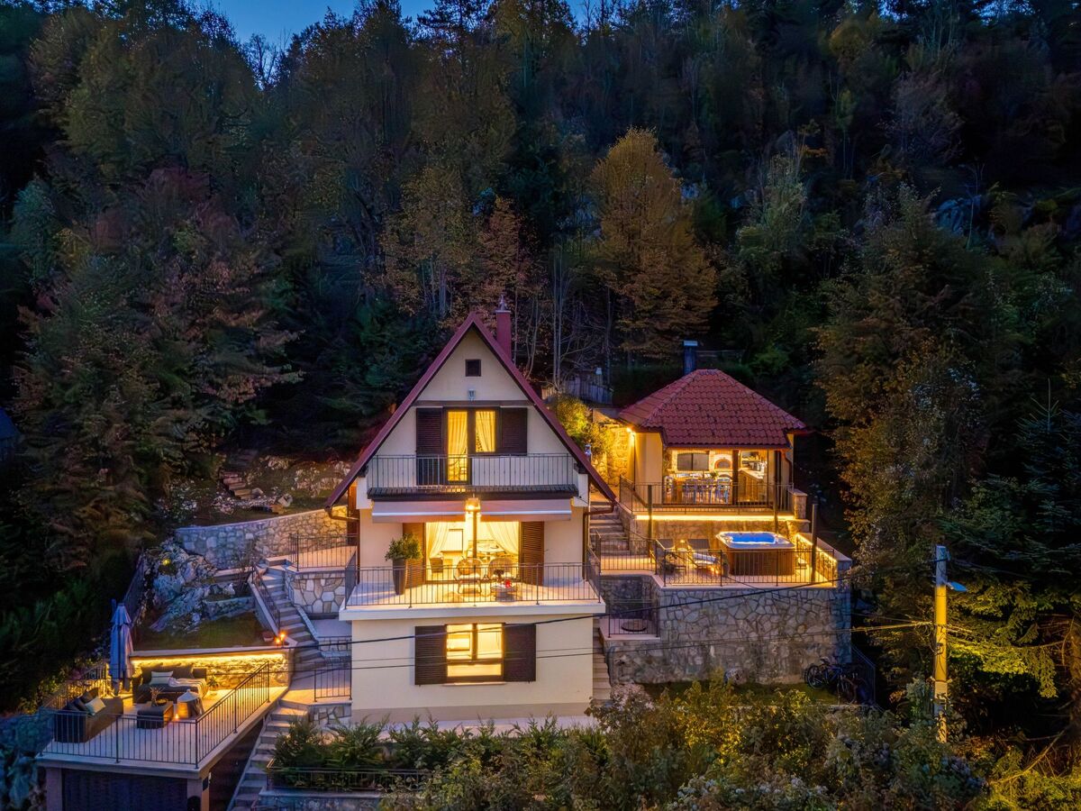 House Hillside Lodge à Fužine, 2 chambres avec jacuzzi - Photo 17