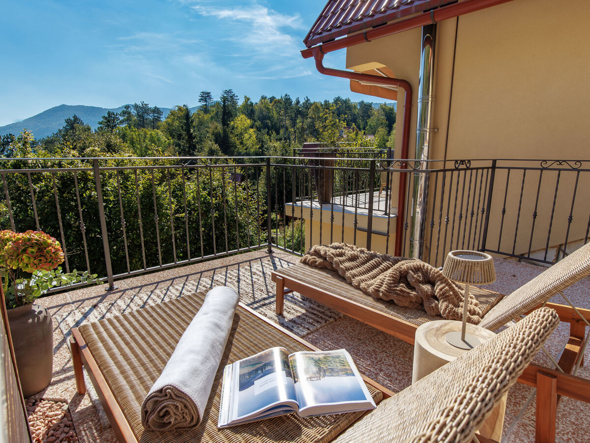 House Hillside Lodge à Fužine, 2 chambres avec jacuzzi - Photo 32