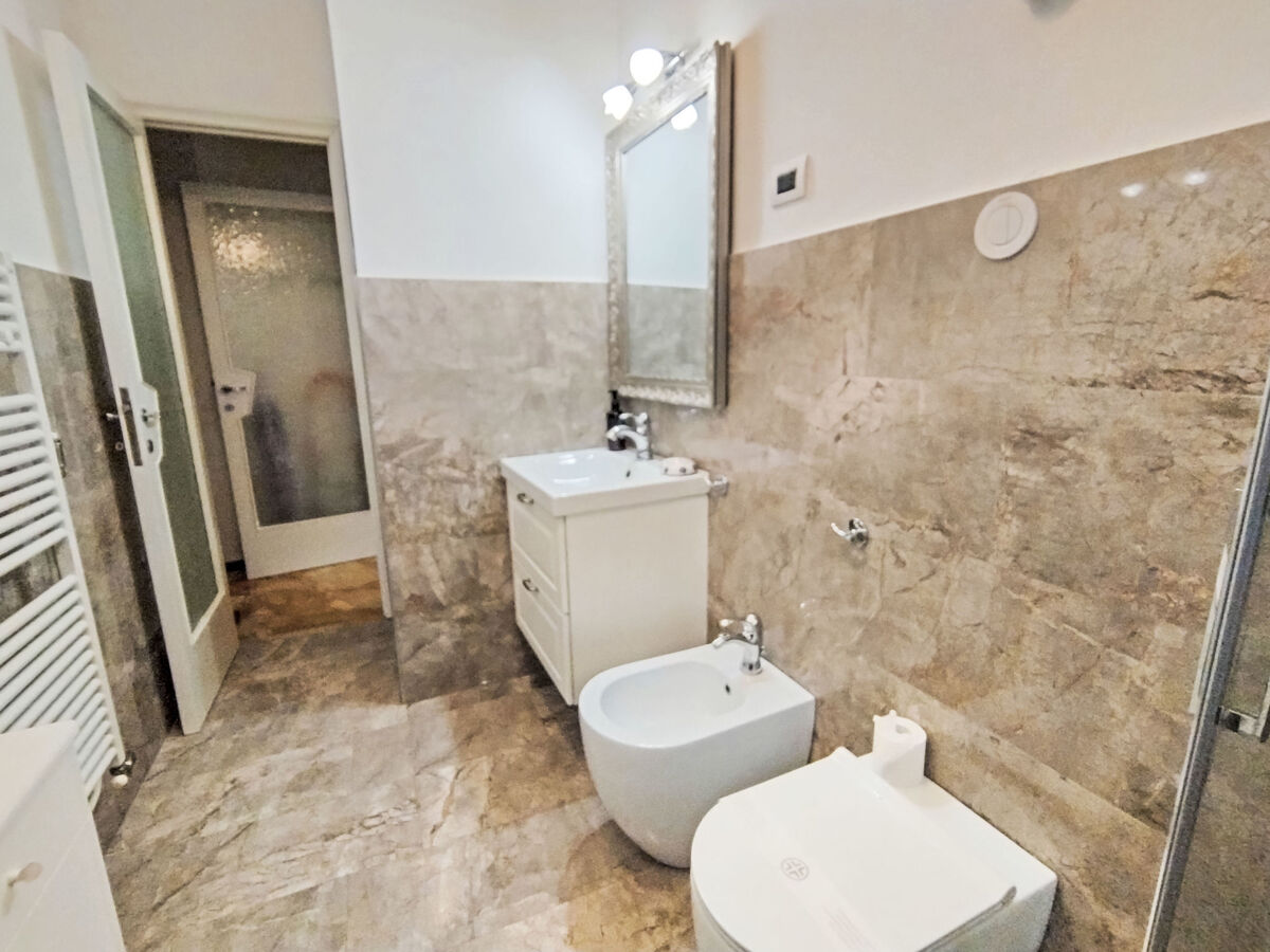 Sea Escape - Appartement 90 m² avec 3 balcons à Rapallo - Photo 20