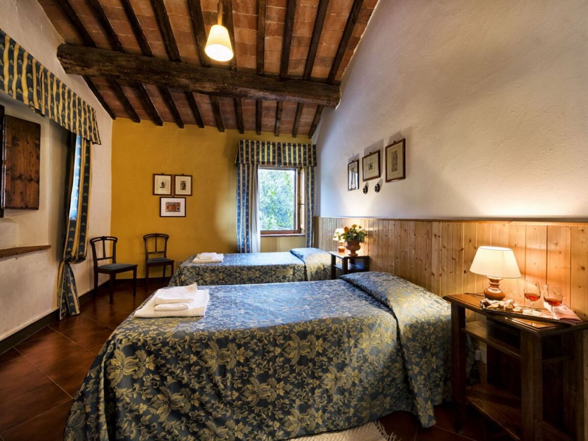 Villa Donatella, 7 chambres avec piscine privée à Trequanda - Photo 17