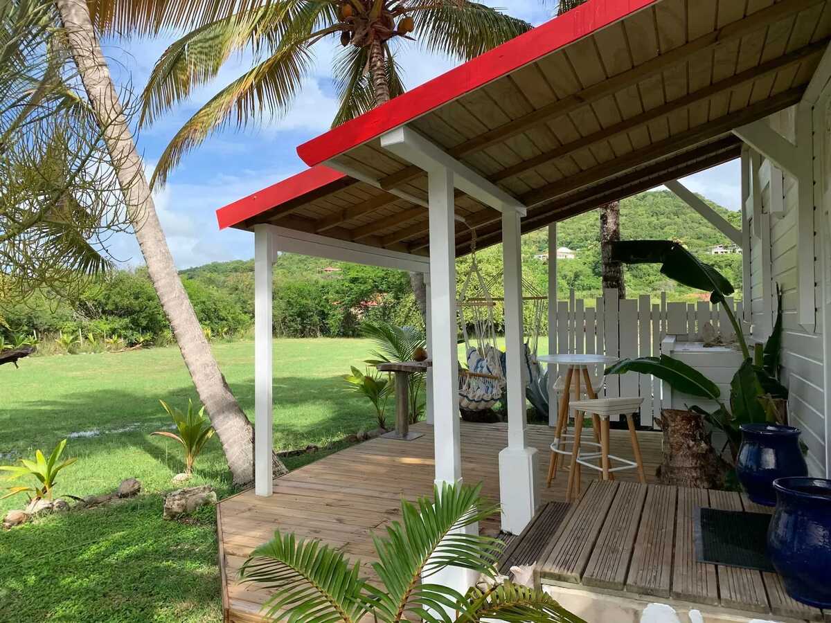 Bungalow avec spa et piscine partagée à Grand Bourg, Guadeloupe - Photo 3