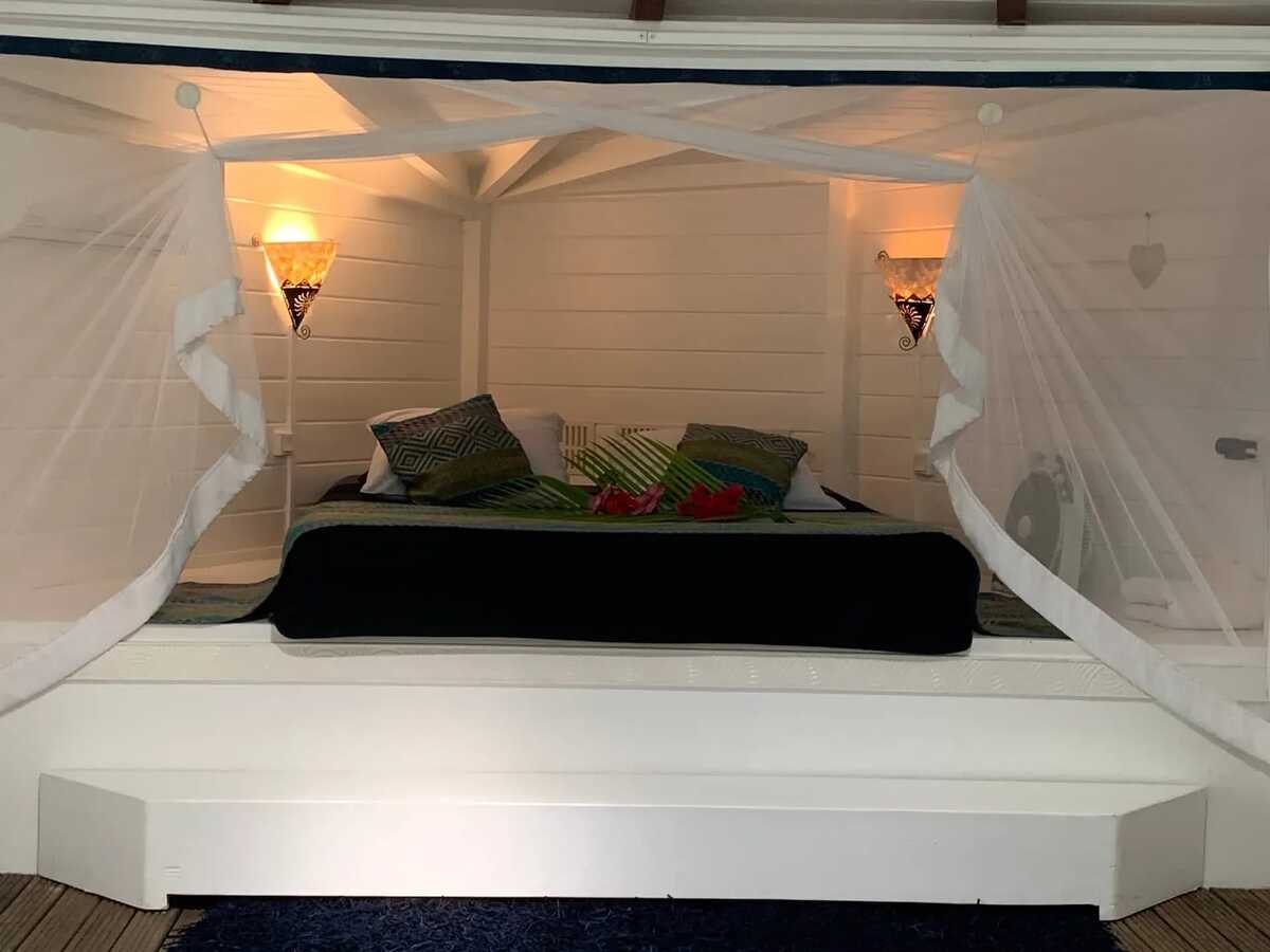 Bungalow avec spa et piscine partagée à Grand Bourg, Guadeloupe - Photo 5