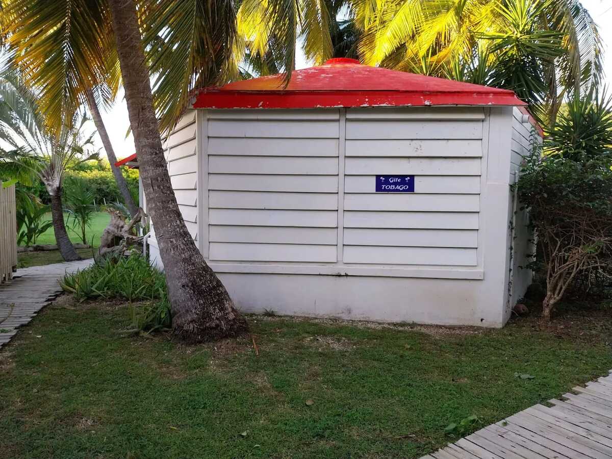 Bungalow avec spa et piscine partagée à Grand Bourg, Guadeloupe - Photo 14