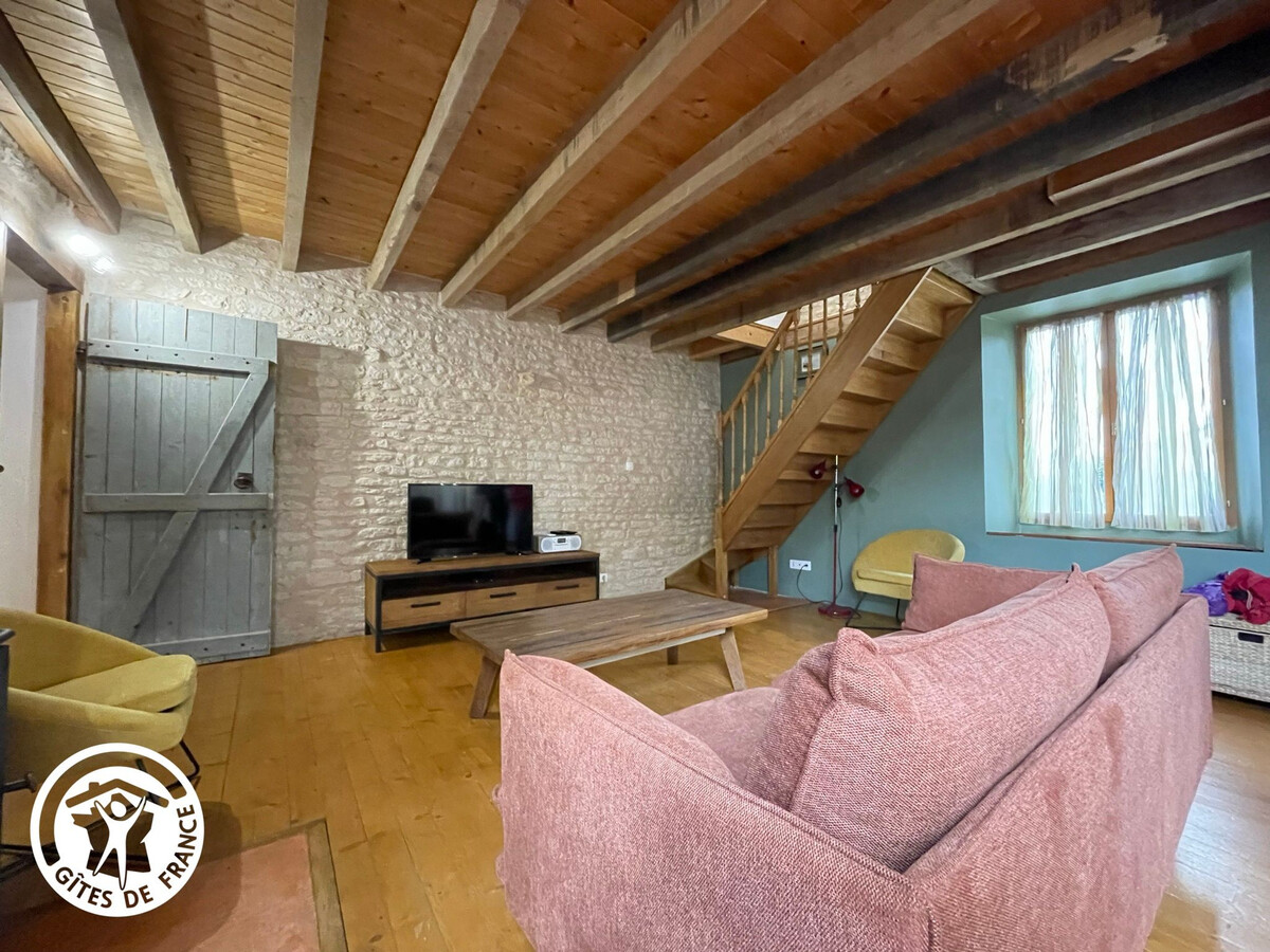 Gîte rénové en grange, 2 chambres à Damvix - Photo 3