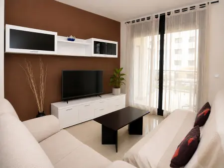 Appartement 1 chambre à 50m de la plage, piscine et climatisation : photo 3