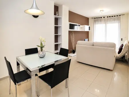 Appartement 1 chambre à 50m de la plage, piscine et climatisation : photo 6