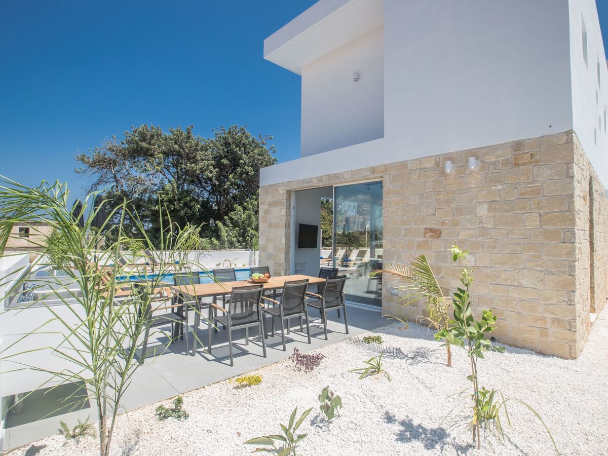 4-Schlafzimmer-Villa mit Pool im Zentrum von Protaras - Photo 12
