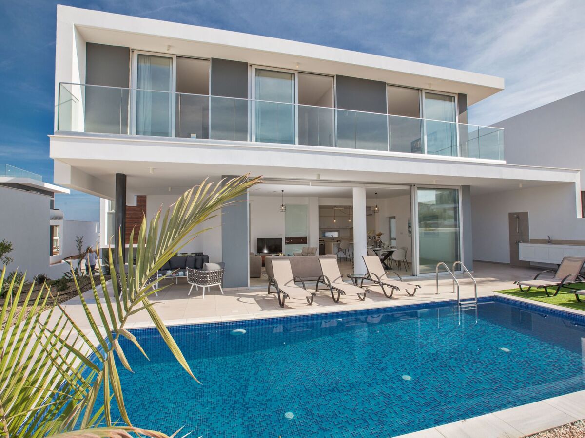 3-Schlafzimmer-Villa mit privatem Pool im Zentrum - Photo 5