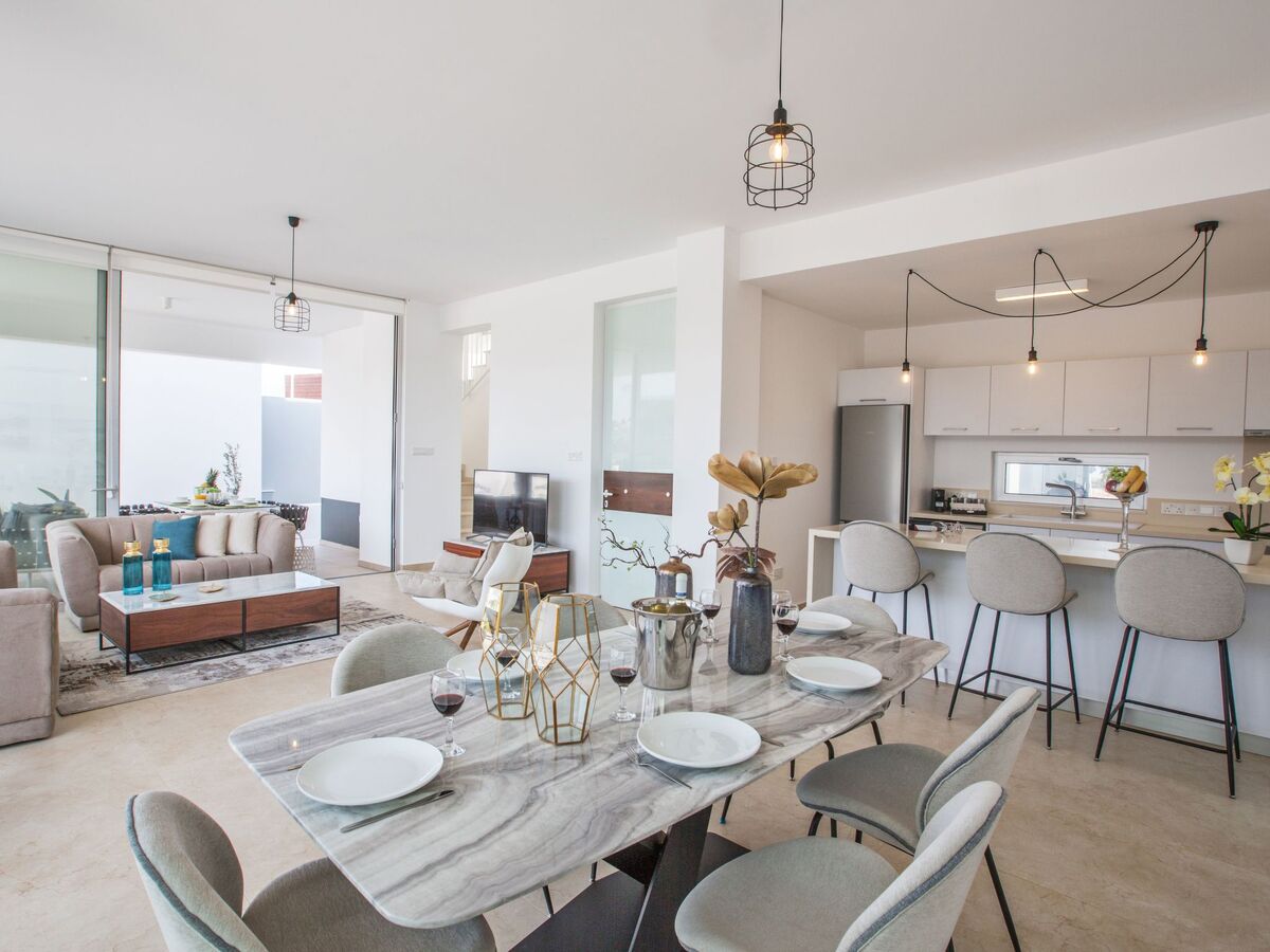 3-Schlafzimmer-Villa mit privatem Pool im Zentrum - Photo 8
