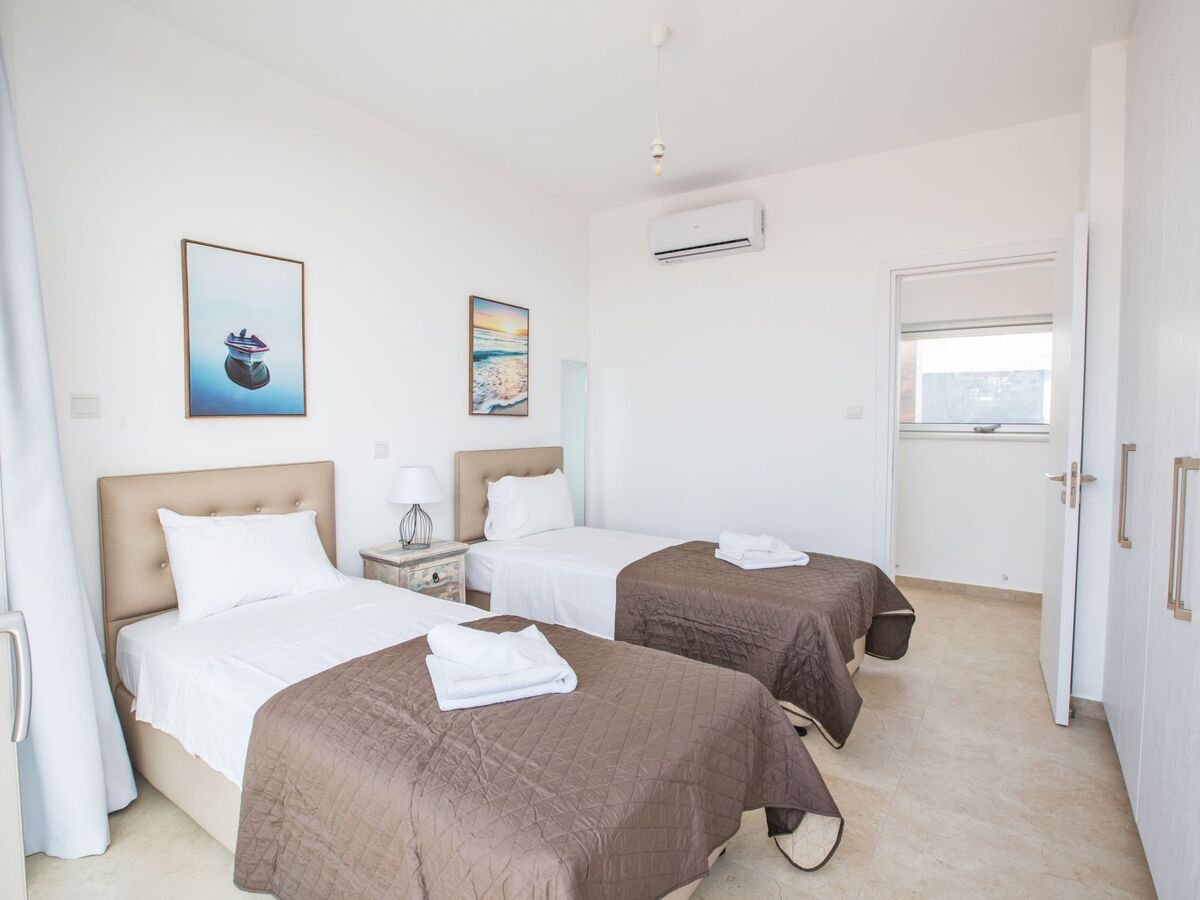 3-Schlafzimmer-Villa mit privatem Pool im Zentrum - Photo 17