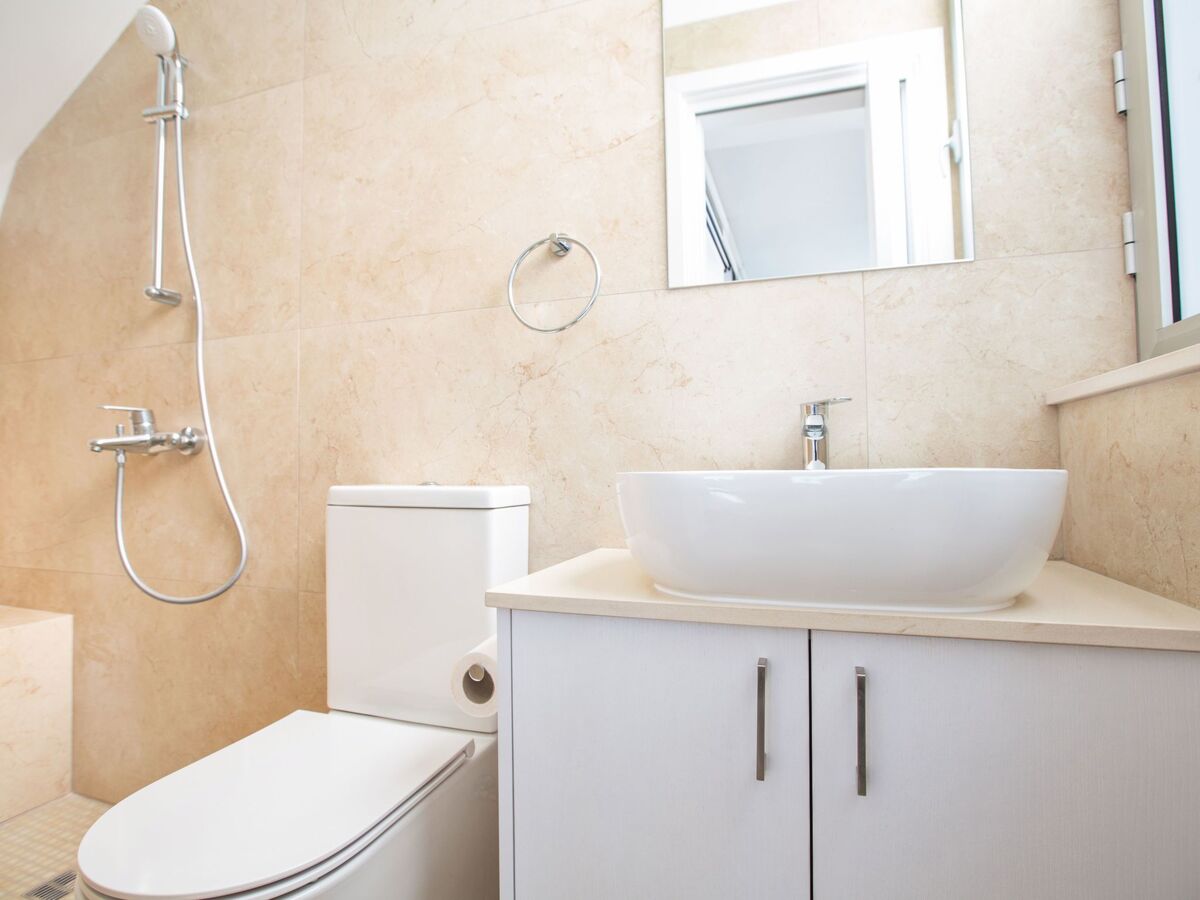 3-Schlafzimmer-Villa mit privatem Pool im Zentrum - Photo 20