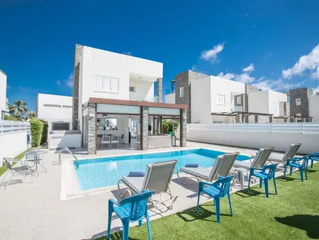 Location maison à Protaras, Moderne 4-Schlafzimmer-Villa im Zentrum von Protaras