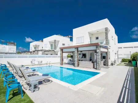 Villa 4 chambres avec piscine privée à Protaras : photo 2