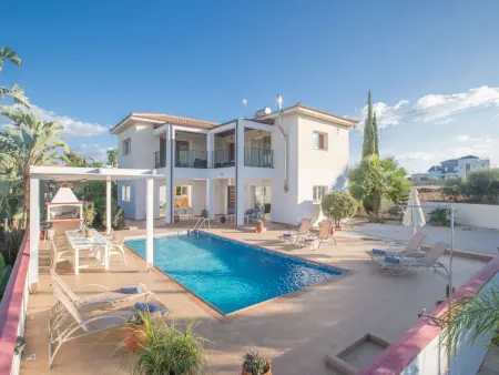 Location maison à Protaras, Private 3-Schlafzimmer-Villa mit Hochgeschwindigkeits-Internet