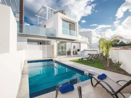 Location maison à Protaras, 2-Schlafzimmer-Villa mit Pool, Dachgarten, Meerblick