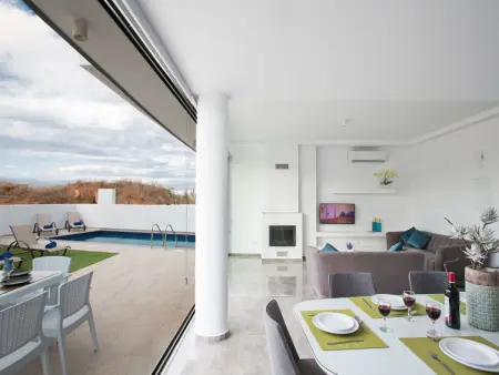 Villa contemporaine 2 chambres avec piscine privée à Protaras : photo 8