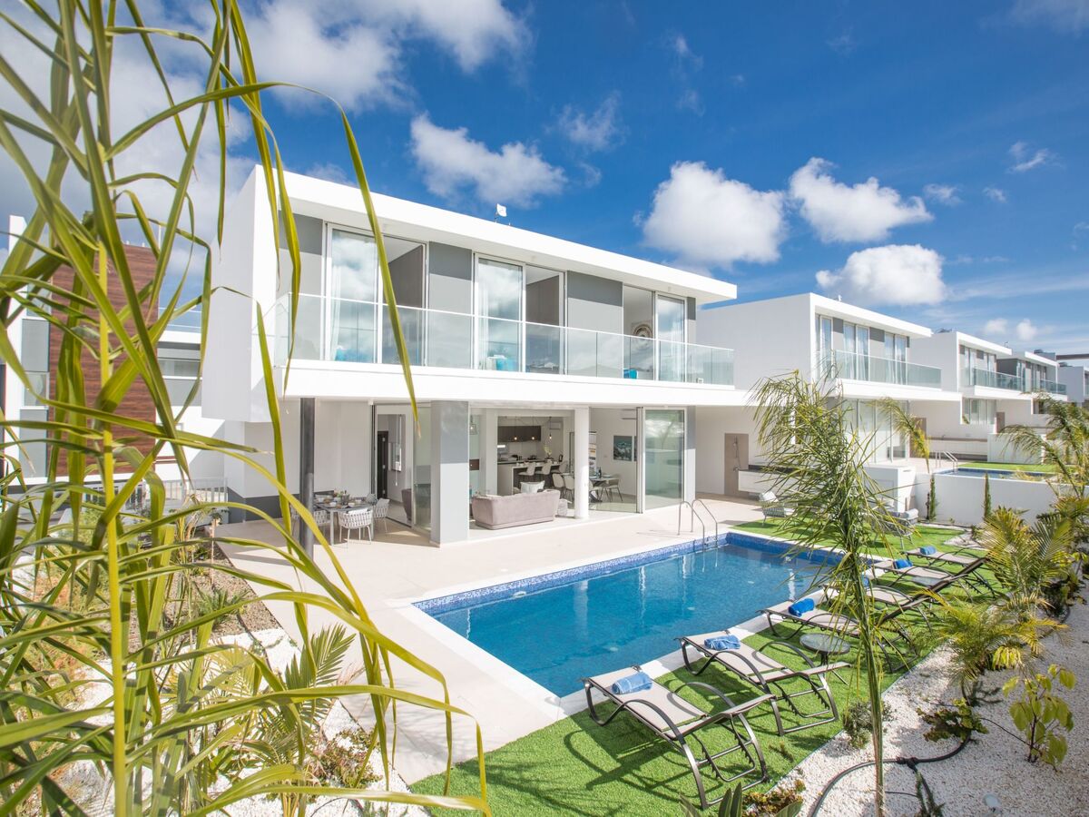 3-Schlafzimmer-Villa mit privatem Pool im Zentrum - Photo 5