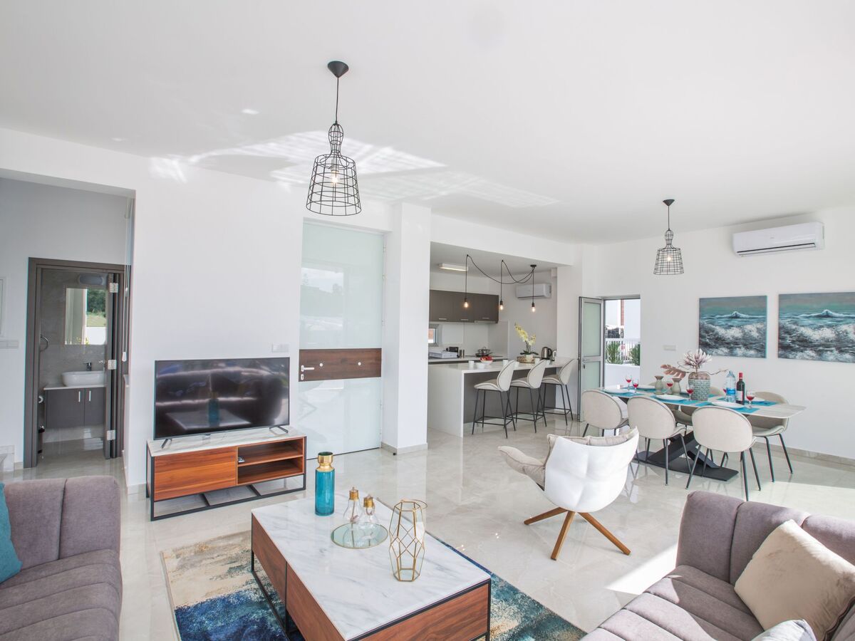 3-Schlafzimmer-Villa mit privatem Pool im Zentrum - Photo 7