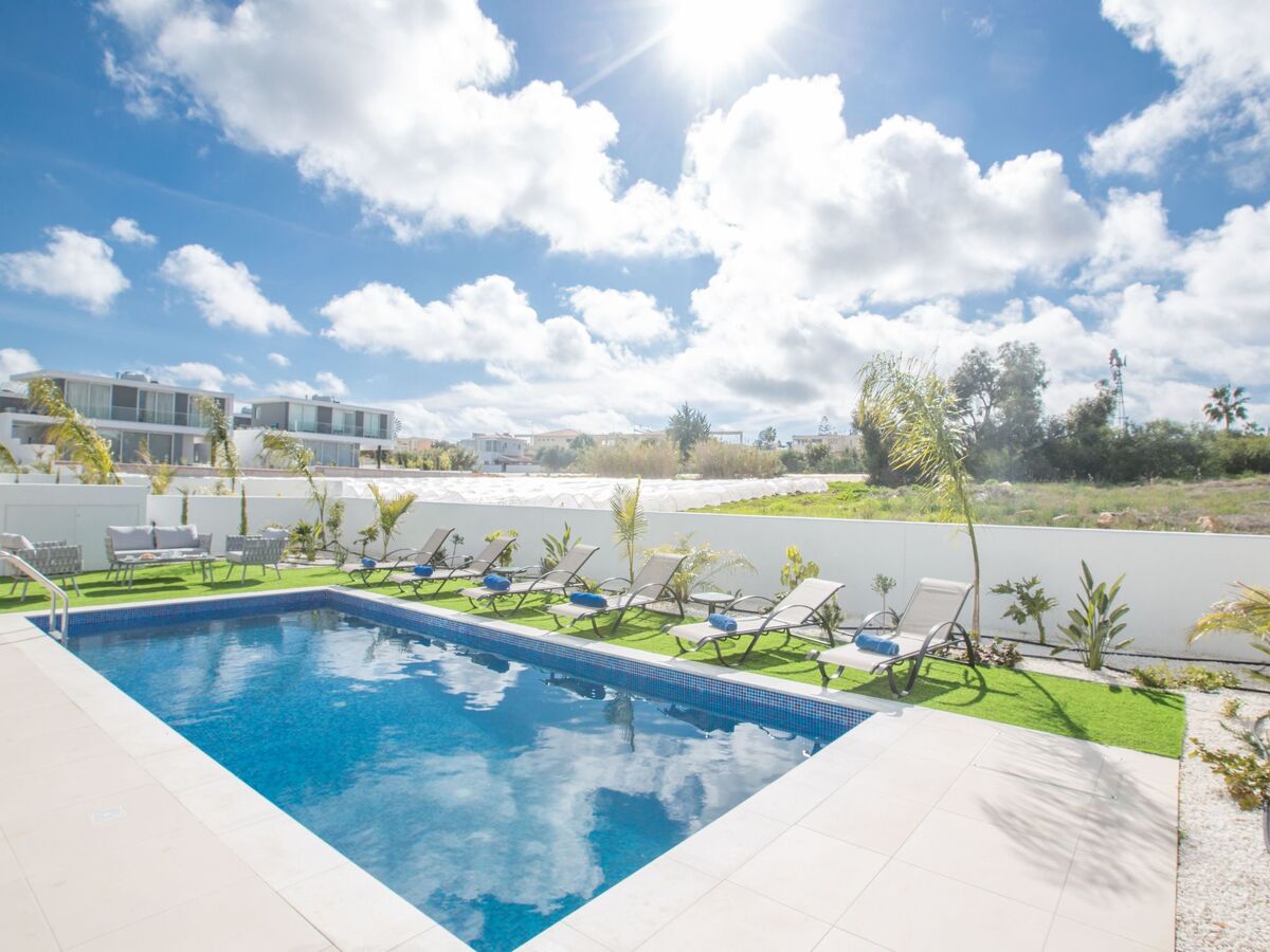 3-Schlafzimmer-Villa mit privatem Pool im Zentrum - Photo 13