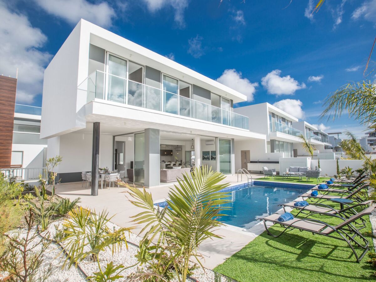 3-Schlafzimmer-Villa mit privatem Pool im Zentrum - Photo 14