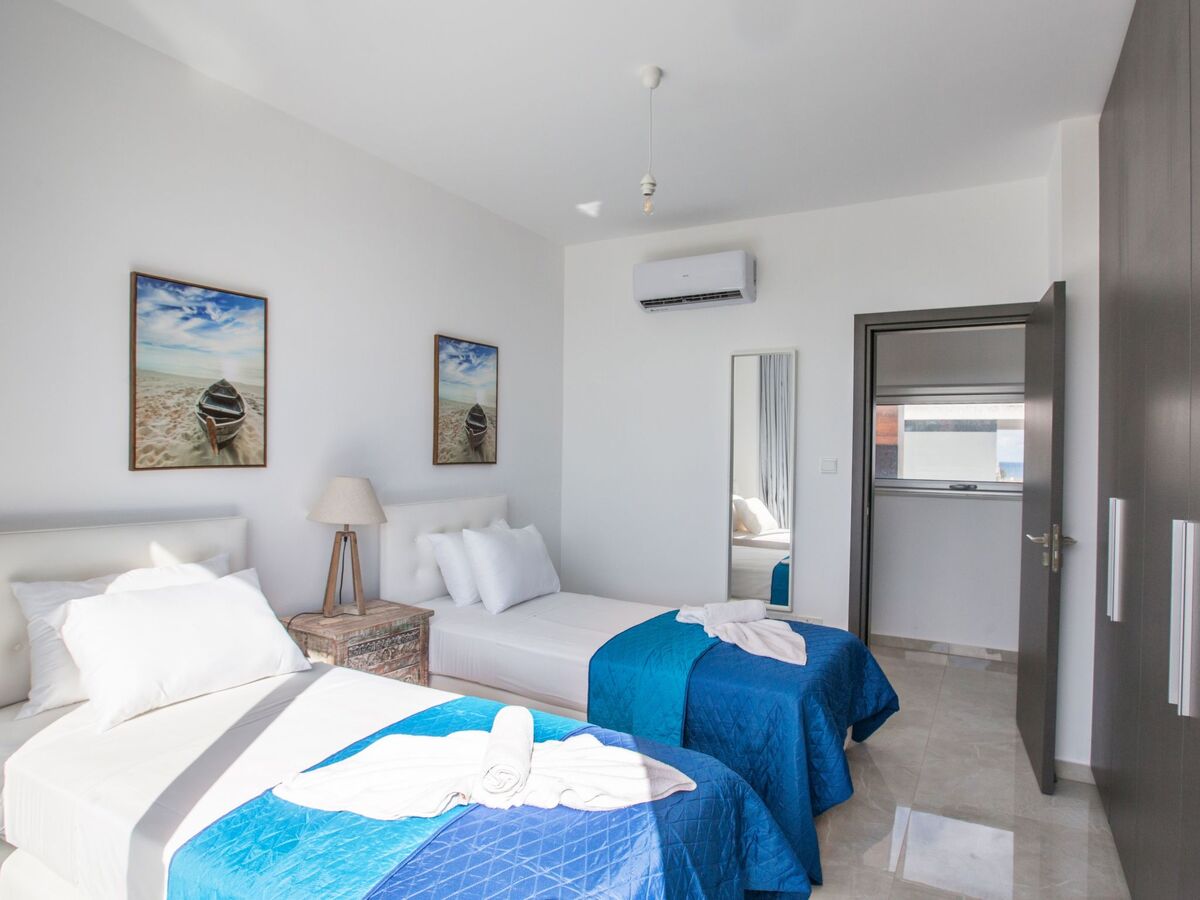 3-Schlafzimmer-Villa mit privatem Pool im Zentrum - Photo 16