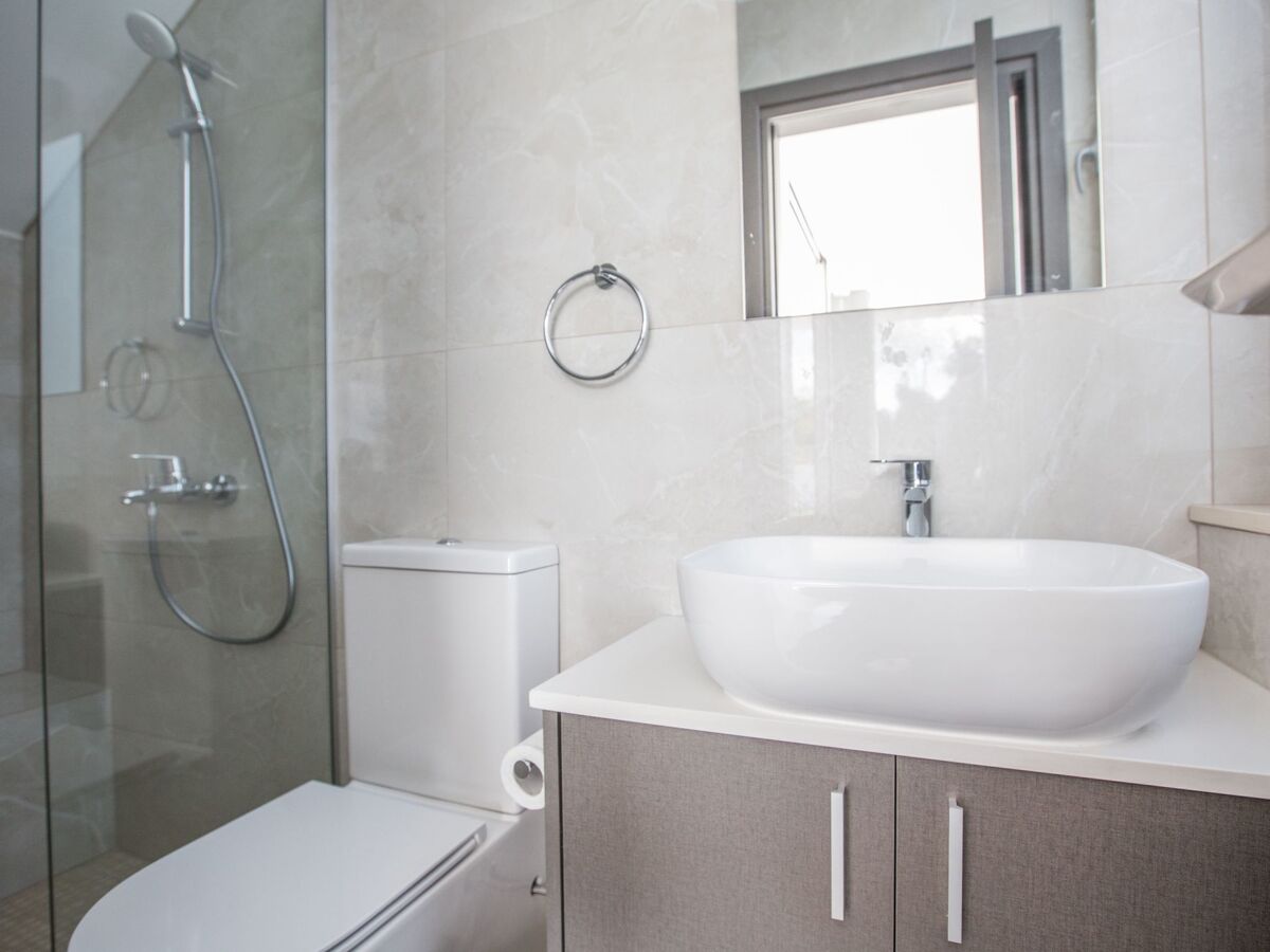3-Schlafzimmer-Villa mit privatem Pool im Zentrum - Photo 19