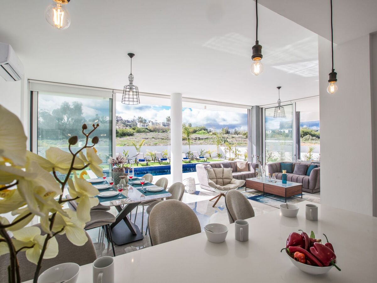 3-Schlafzimmer-Villa mit privatem Pool im Zentrum - Photo 22
