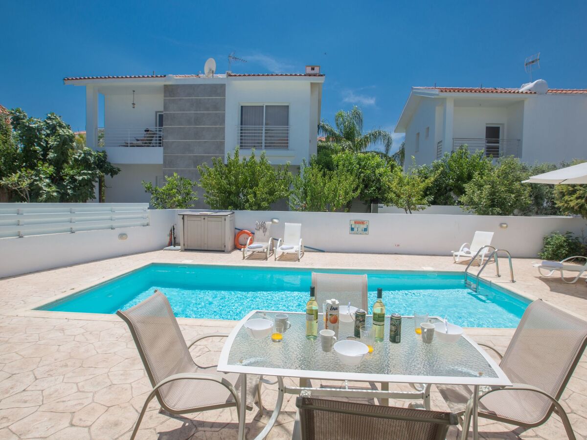 Helle Ferienvilla mit Pool, Maison 7 personnes à Protaras - Photo 5