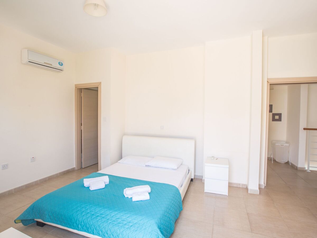 Helle Ferienvilla mit Pool, Maison 7 personnes à Protaras - Photo 14