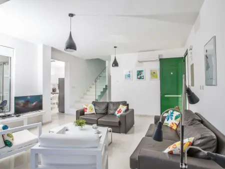 Villa neuve 5 chambres avec piscine à Protaras : photo 8