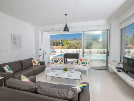 Villa neuve 5 chambres avec piscine à Protaras : photo 9