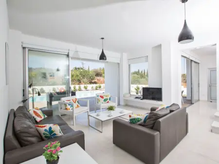 Villa neuve 5 chambres avec piscine à Protaras : photo 10