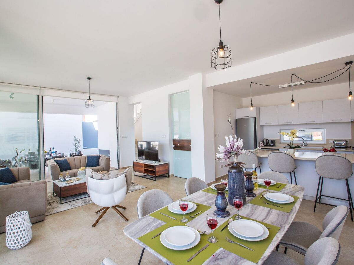 3-Schlafzimmer-Villa mit privatem Pool im Zentrum - Photo 8