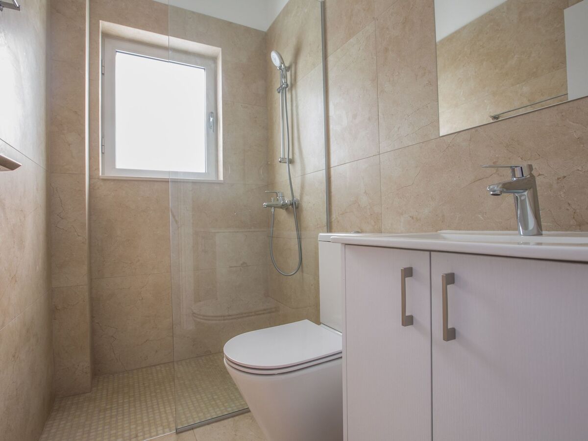 3-Schlafzimmer-Villa mit privatem Pool im Zentrum - Photo 16