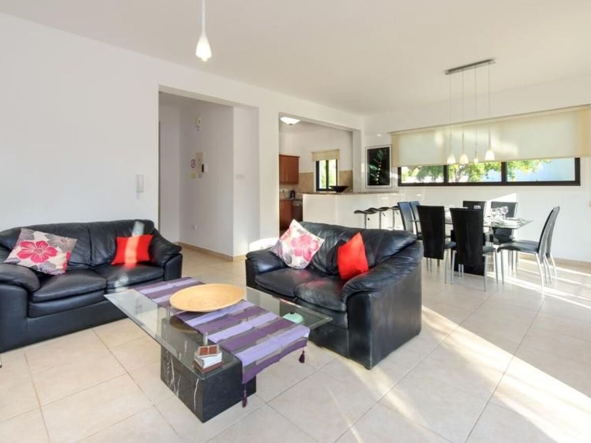 Villa AV6 Protaras : 4 chambres, piscine privée - Photo 3