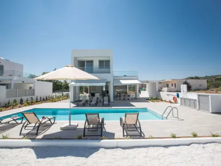 Villa 5 chambres avec piscine débordante à Protaras : photo 4