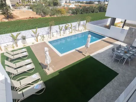 Protaras Aqua Pearl Villa AQ05 – Piscine privée : photo 4