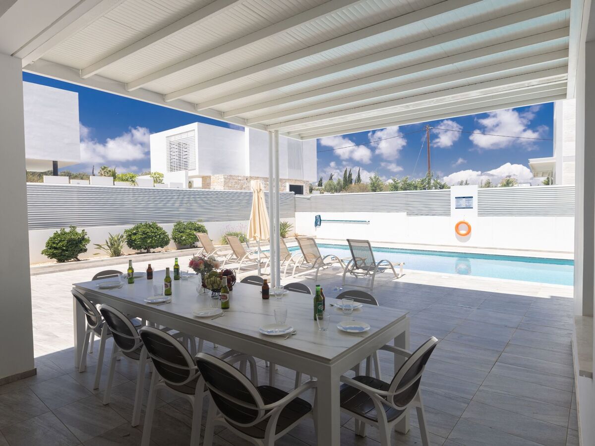 Greco Villa CCV4. 5-Schlafzimmer-Villa mit privatem Pool in Protaras Zentrum - Photo 5
