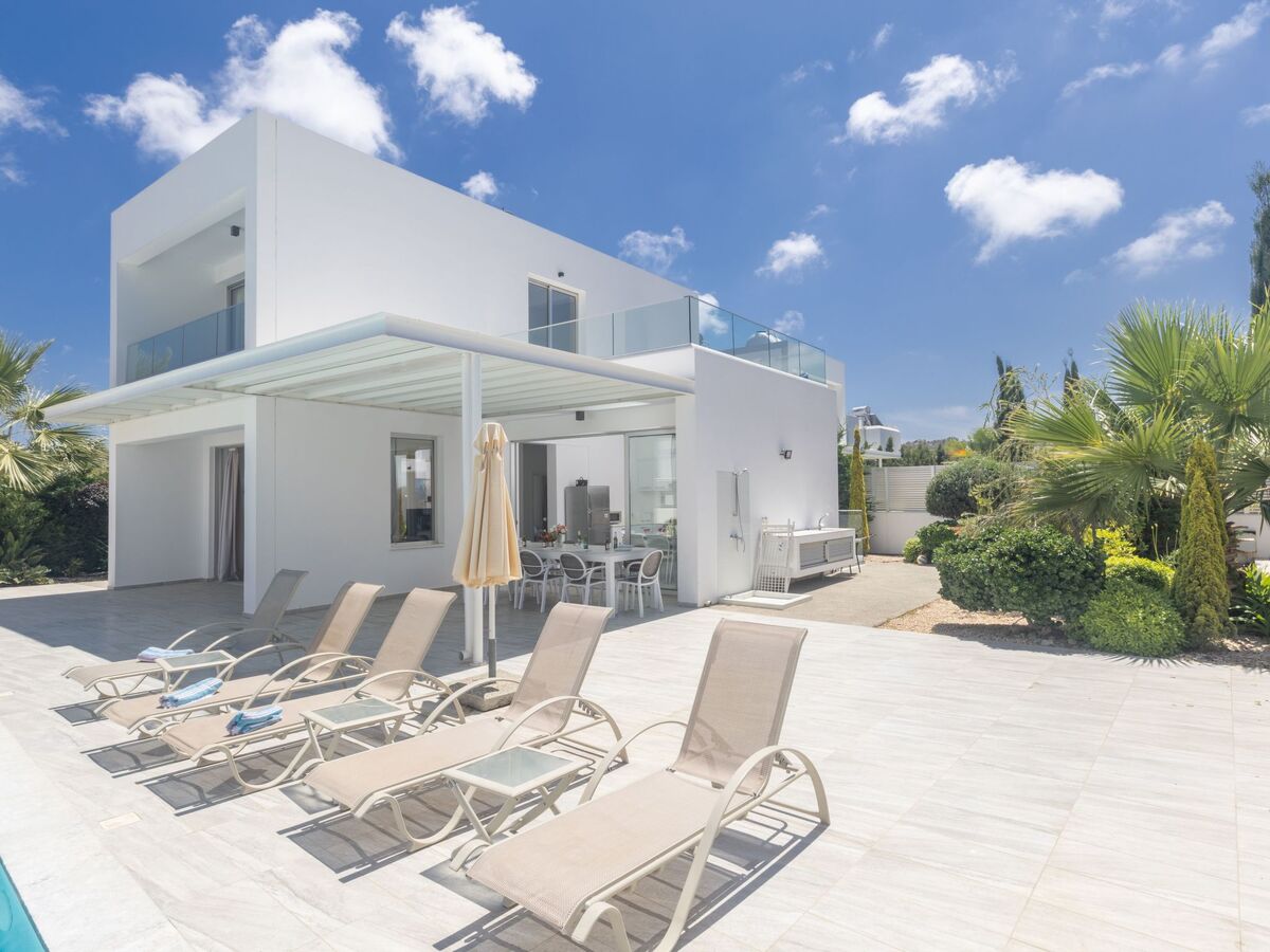 Greco Villa CCV4. 5-Schlafzimmer-Villa mit privatem Pool in Protaras Zentrum - Photo 6