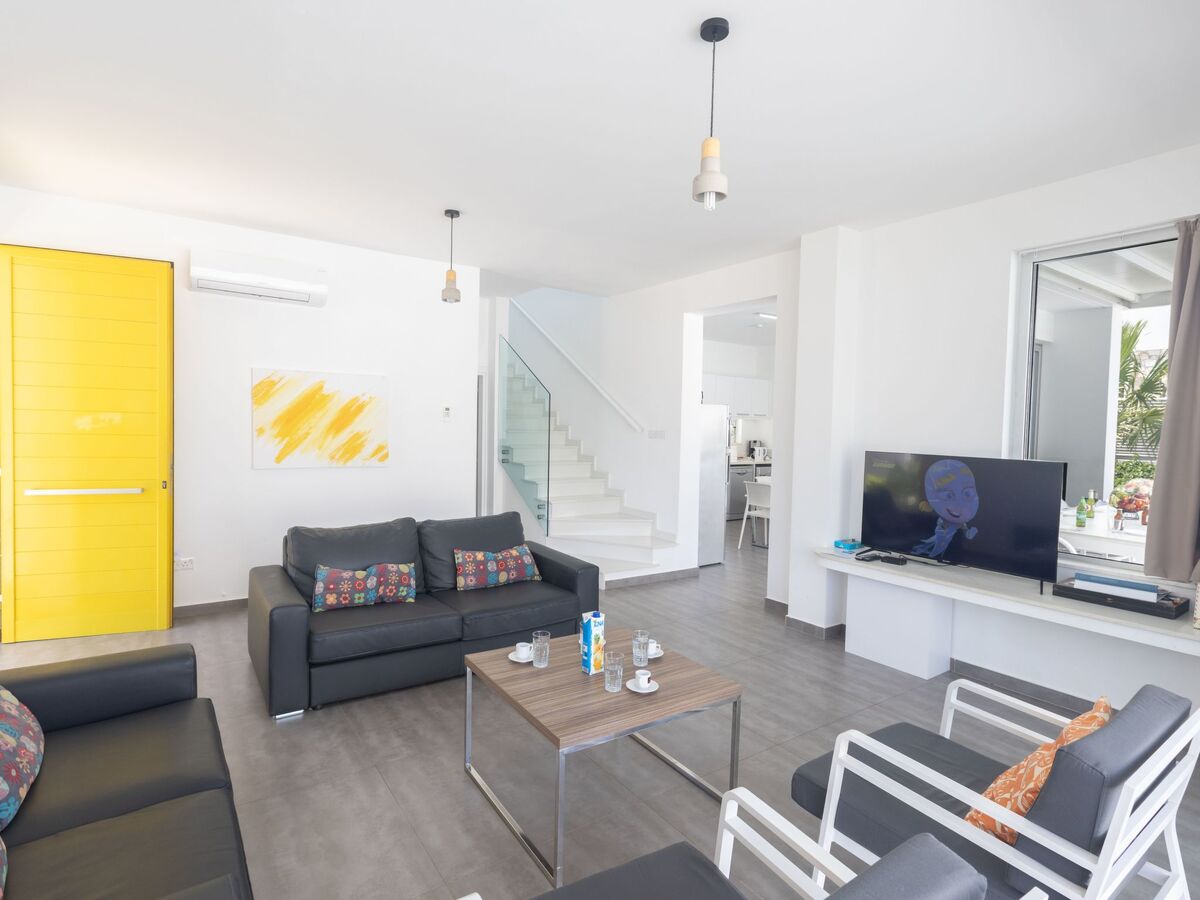 Greco Villa CCV4. 5-Schlafzimmer-Villa mit privatem Pool in Protaras Zentrum - Photo 8
