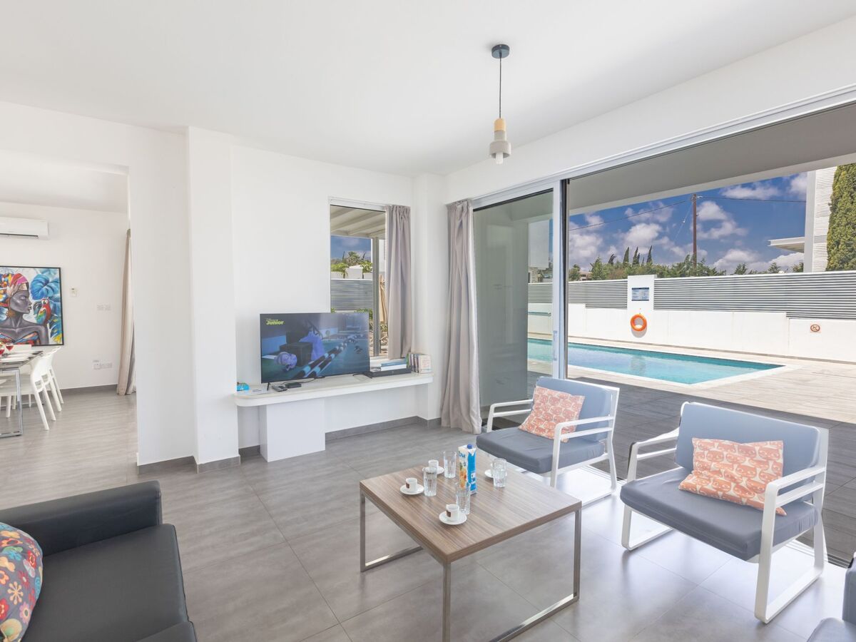 Greco Villa CCV4. 5-Schlafzimmer-Villa mit privatem Pool in Protaras Zentrum - Photo 12