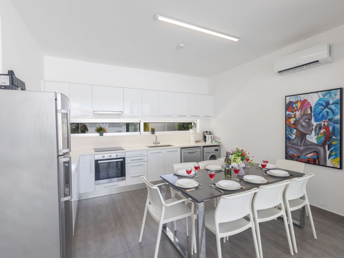 Greco Villa CCV4. 5-Schlafzimmer-Villa mit privatem Pool in Protaras Zentrum - Photo 13